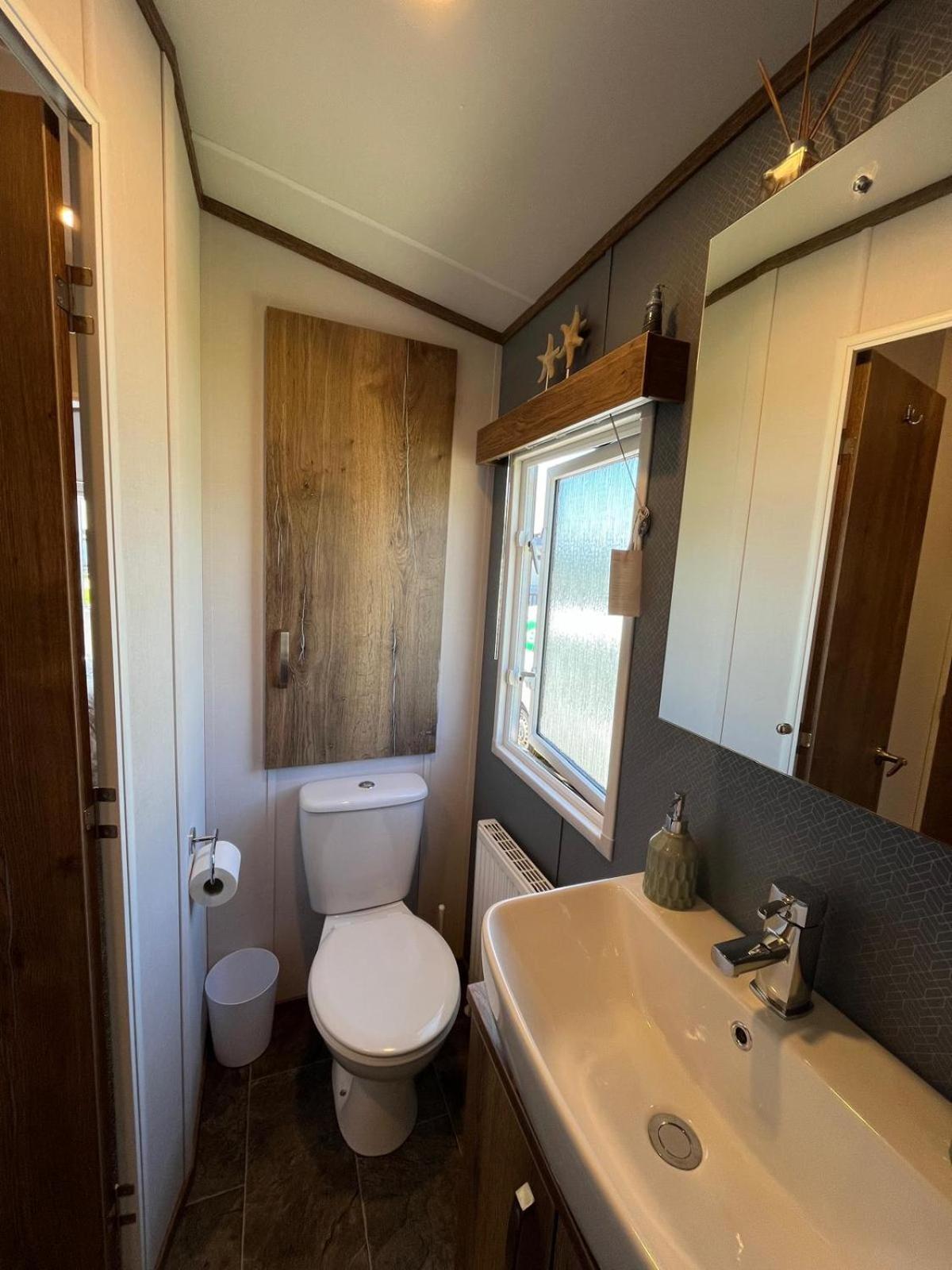 Visma Caravan Llanddwywe المظهر الخارجي الصورة