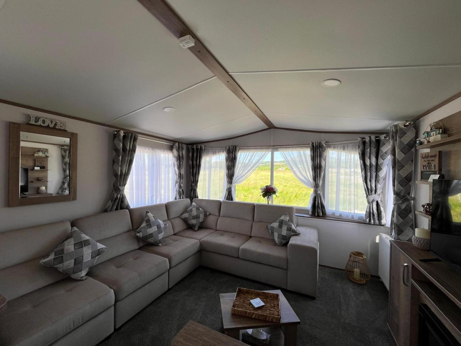 Visma Caravan Llanddwywe المظهر الخارجي الصورة